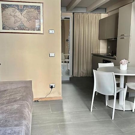 Couple'S Dream Loft 100Mt From Duomo And Lake Como Bagian luar foto