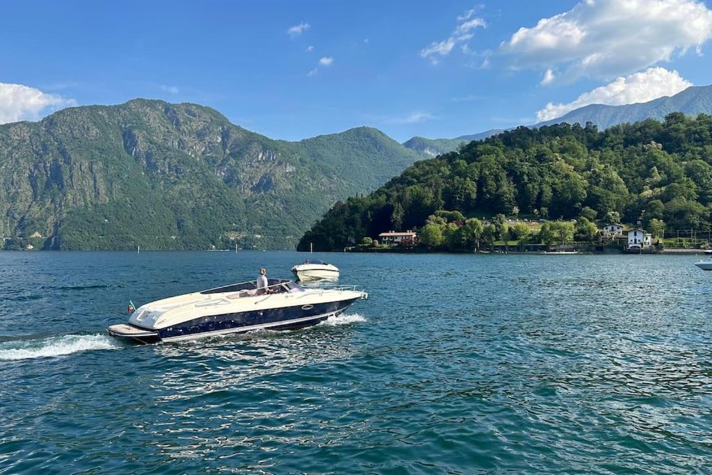 Couple'S Dream Loft 100Mt From Duomo And Lake Como Bagian luar foto