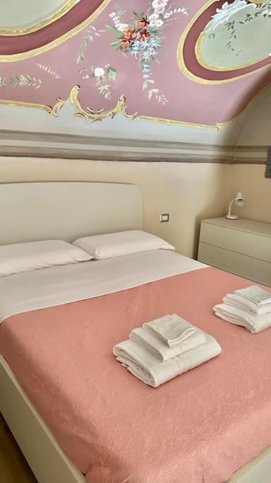 Couple'S Dream Loft 100Mt From Duomo And Lake Como Bagian luar foto
